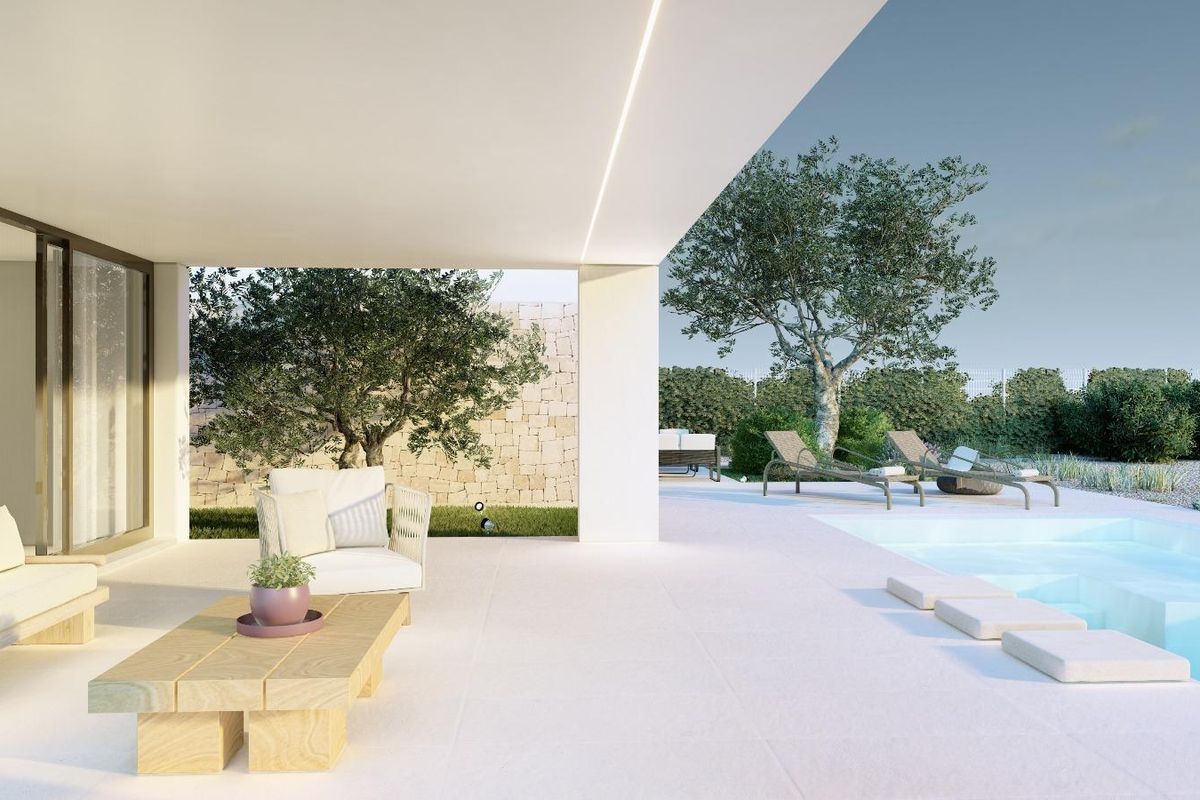 Stijlvol terras met zithoek en zwembadzicht bij een 4-slaapkamer villa in Fuente Álamo, Spanje, perfect om te ontspannen.