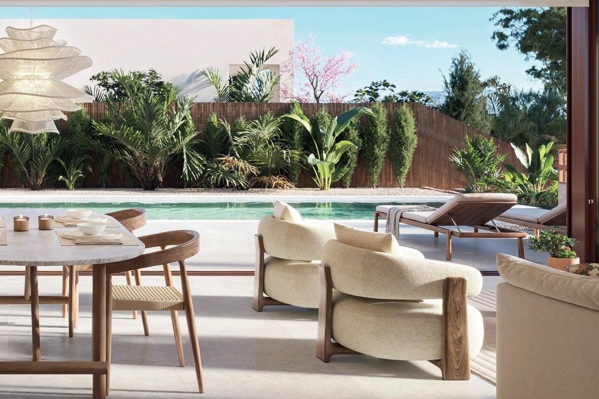 Poolside view villa Orihuela