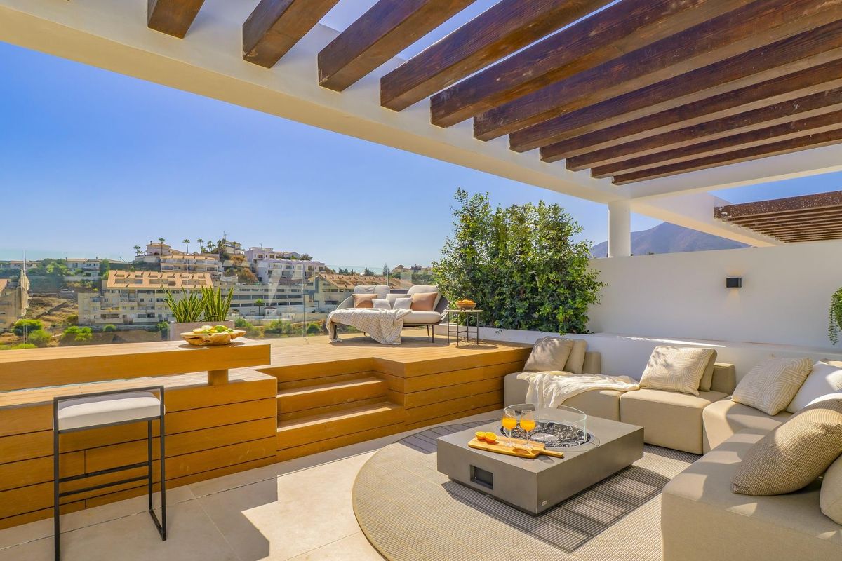 Luxe nieuwbouwwoningen met zeezicht in El Higuerón, Costa del Sol