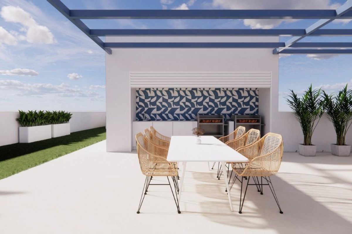 Dakterras met eetruimte en buitenkeuken in Pilar de La Horadada, 2-slaapkamer appartement.