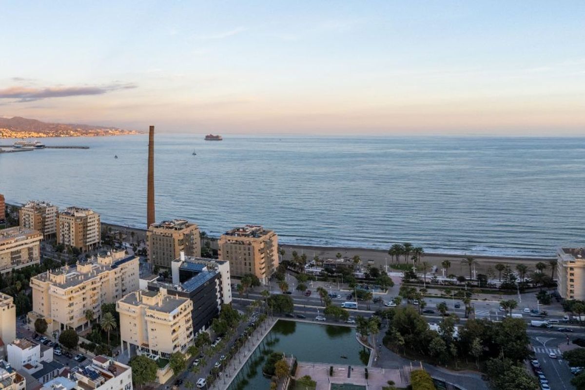 2-Bed Penthouse Málaga Terrace - Image 12