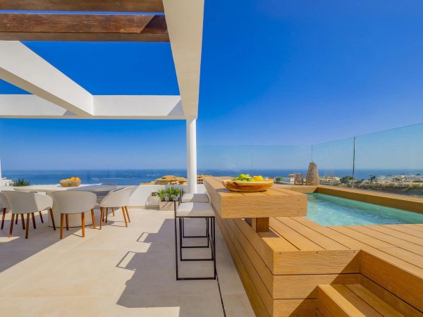 Luxe nieuwbouwwoningen met zeezicht in El Higuerón, Costa del Sol