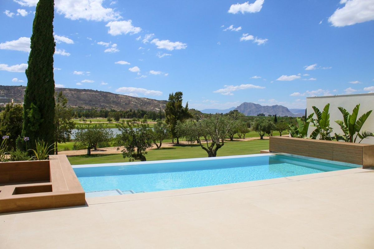 3-Bedroom Villa in Algorfa