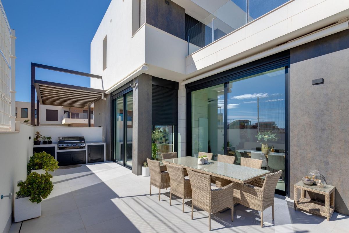 3-Bedroom Villa in Pilar de La Horadada