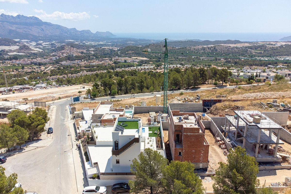 Prachtige nieuwbouw villa's in Polop met uitzicht op zee