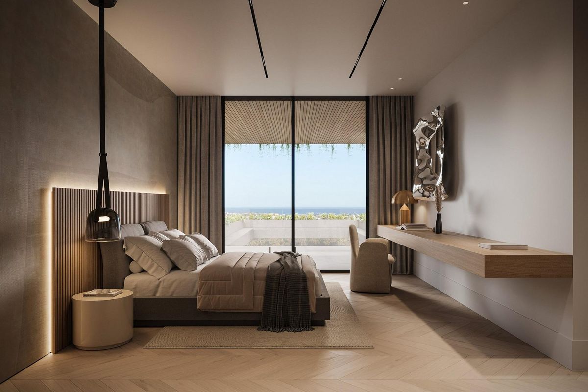 Luxe slaapkamers met schitterend uitzicht in een 5-slaapkamer villa gelegen in Benahavís, Costa del Sol.