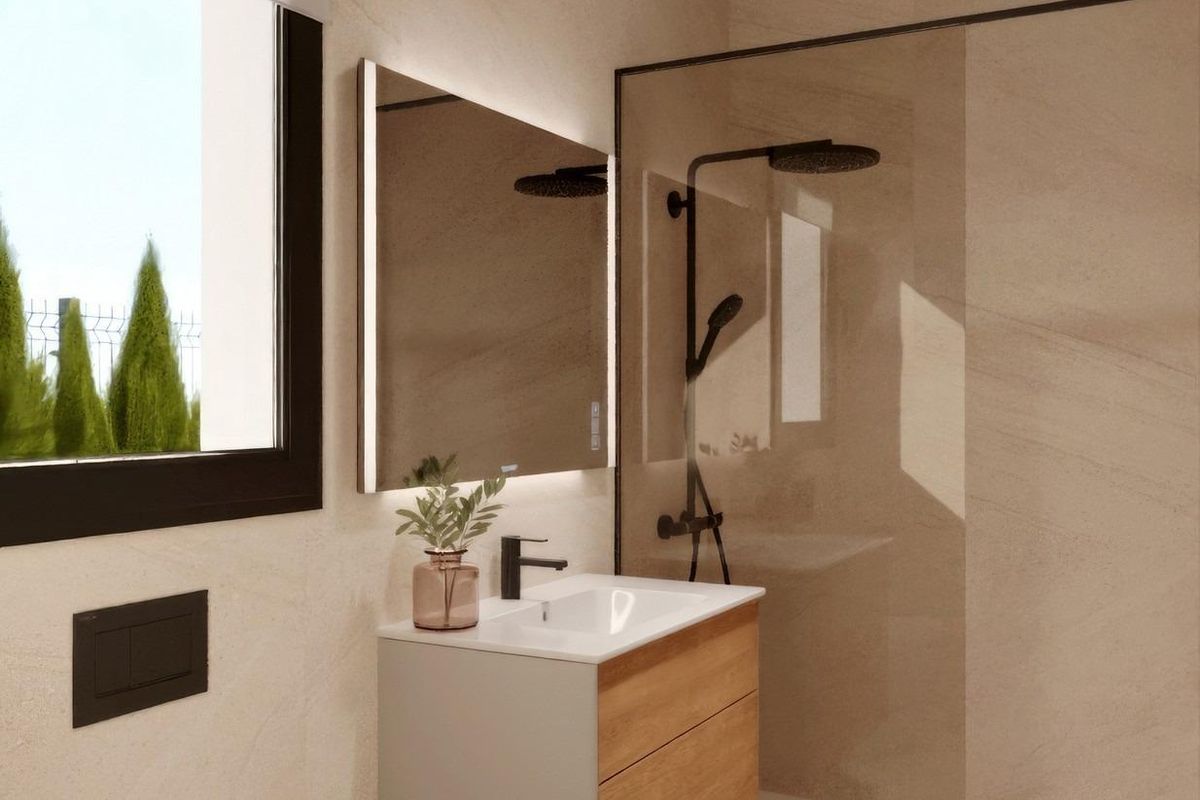 Strakke badkamer met moderne voorzieningen in de villa, gelegen in Fuente Álamo, Costa Calida.