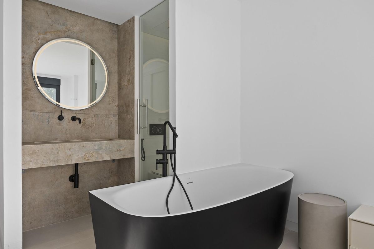 3-Slaapkamer Duplex Estepona Zeezicht - Afbeelding 17