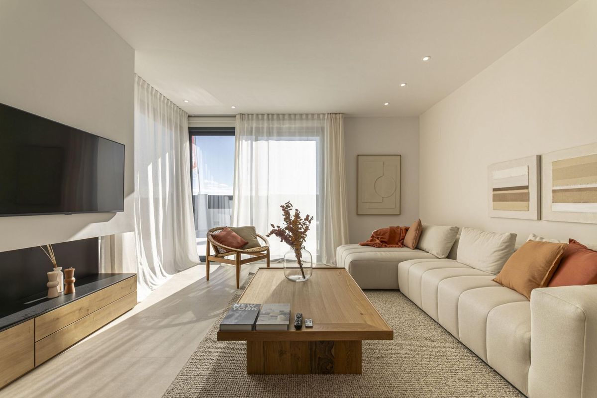 Hoofdslaapkamer met uitzicht in villa