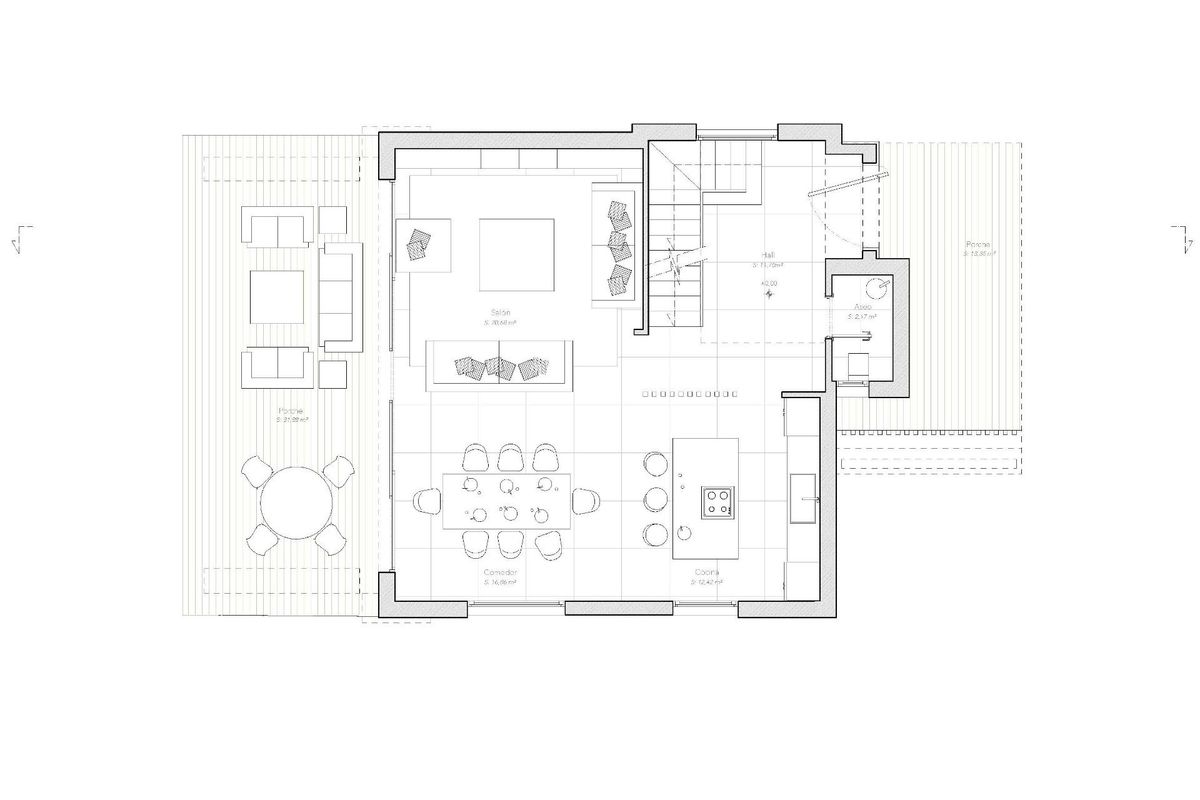 Eerste verdieping van een moderne villa met een open indeling en ruime leefruimtes in Estepona.