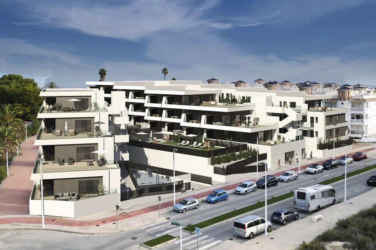 Stijlvolle appartementen met buitenruimtes en palmbomen, waaronder het 2-slaapkamer model in La Marina, Costa Blanca Zuid.