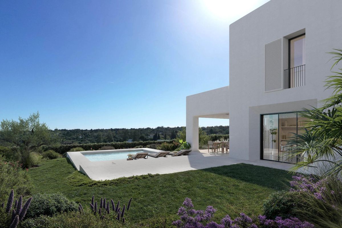 Private pool and terrace of Sotogrande villa