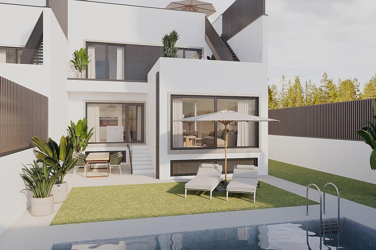 Private pool and terrace of La Linea town house
