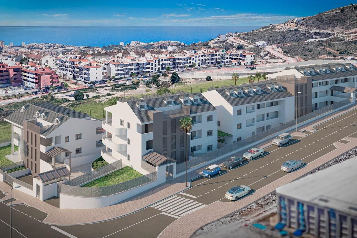 Modern 3-slaapkamerappartementcomplex in Benalmádena, met een prachtig uitzicht op de kust en omliggende heuvels.