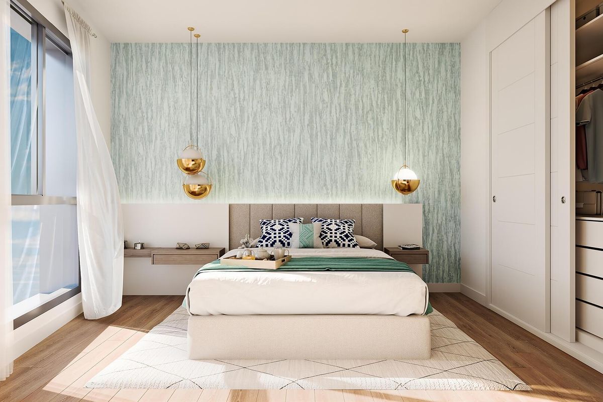 Gezellige master slaapkamer met moderne decor en voldoende opbergruimte in het 2-slaapkamerappartement in Estepona.