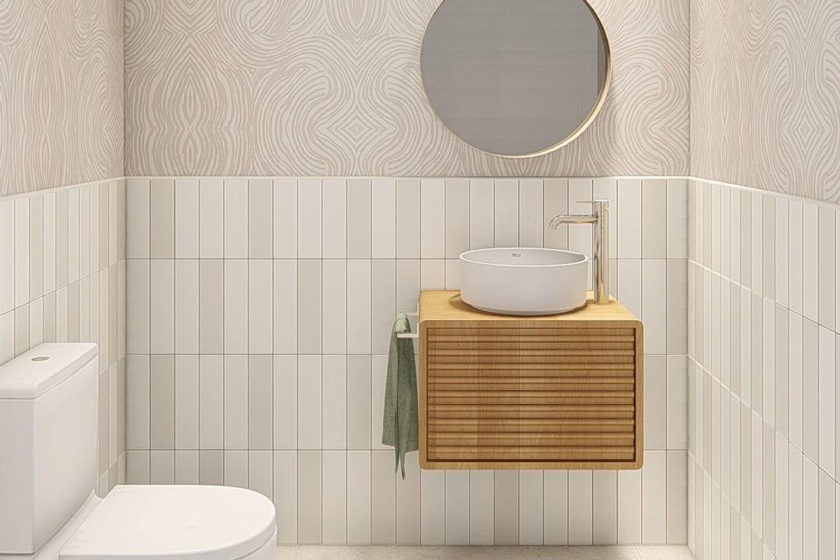 Moderne badkamer met minimalistisch ontwerp, houten accenten en spiegel in een 3-slaapkamer bungalow in Dolores, Costa Blanca Zuid.