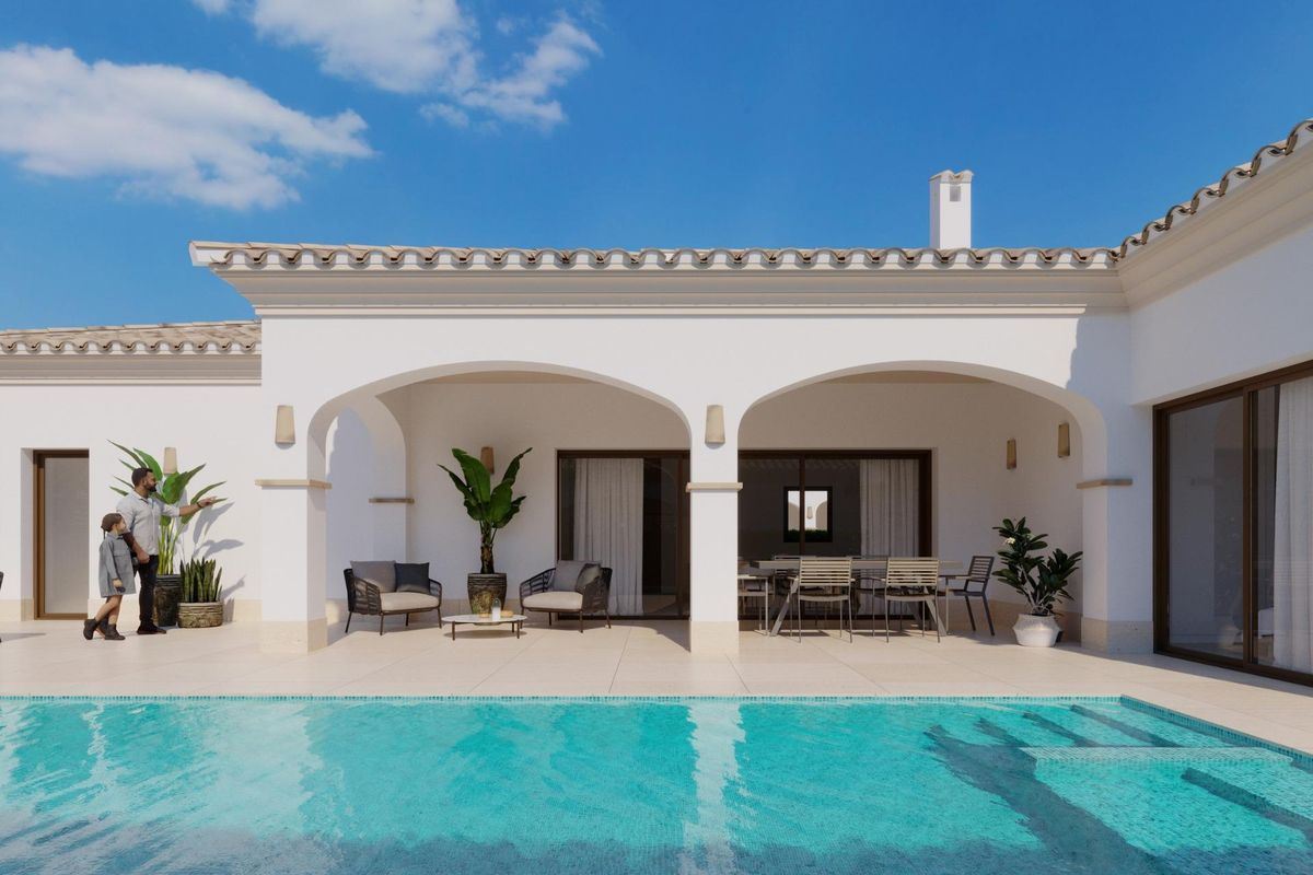 Buitenkant die het uitnodigende terras en zwembadgebied van de villa laat zien, perfect voor ontspanning in San Pedro.