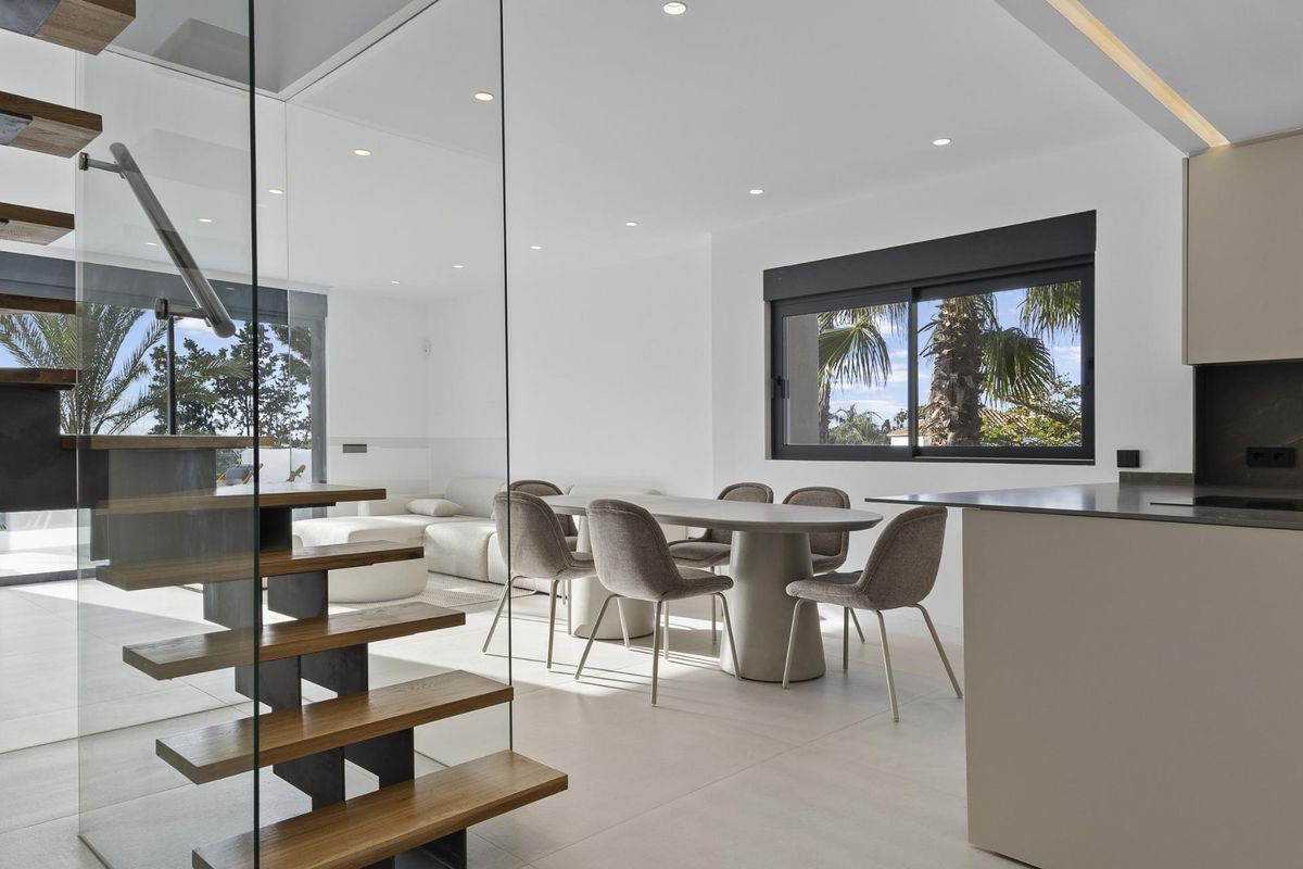 3-Slaapkamer Duplex Estepona Zeezicht - Afbeelding 8