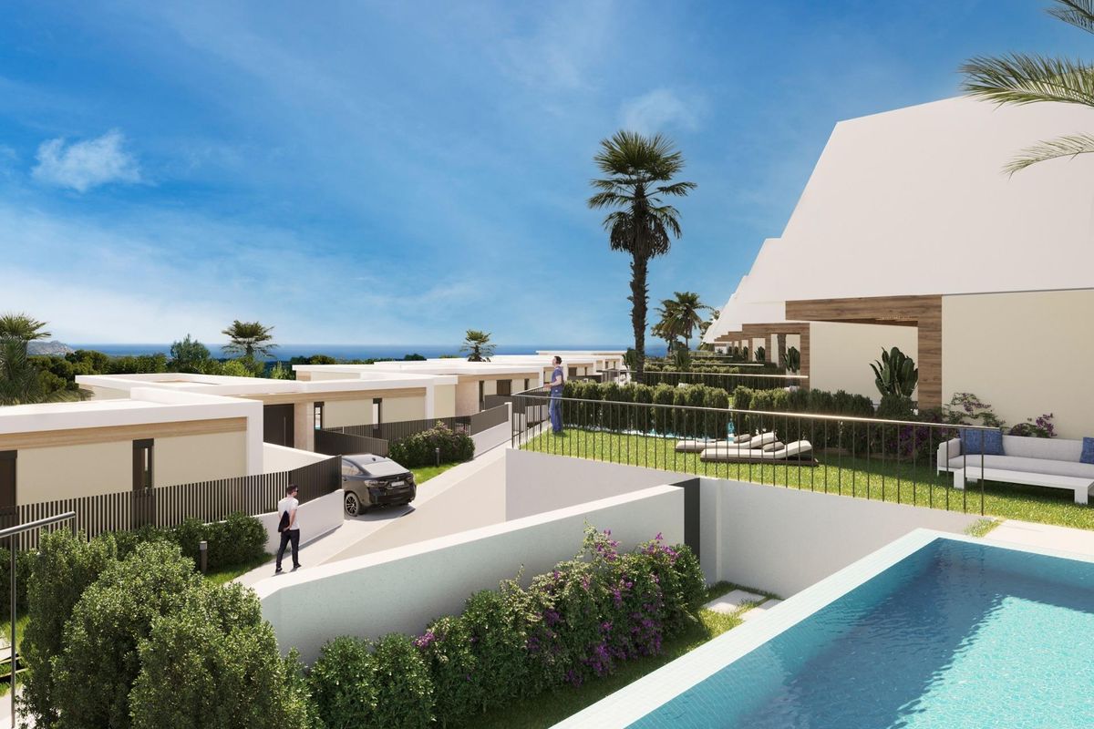 Overzicht van een 3-slaapkamer villa complex met een zwembad en tuinen in het mooie Polop, Costa Blanca Noord.