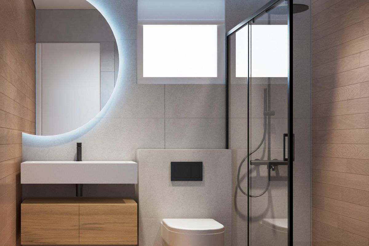 Moderne badkamer met een douche en minimalistisch ontwerp in een een-slaapkamer appartement in Torrevieja.