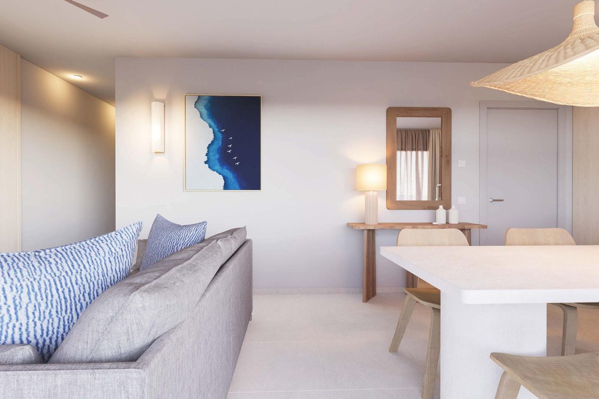 3-Bed Apartment Torrevieja Beach - Image 13