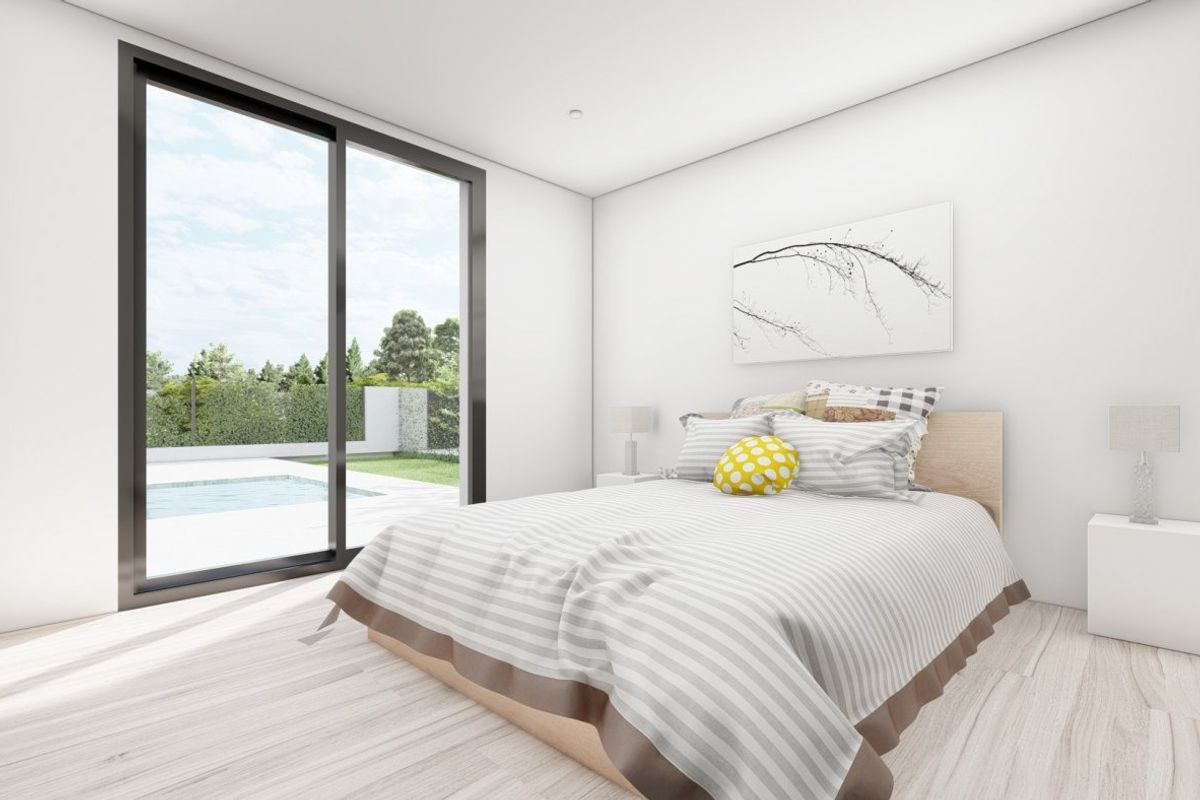 Aangename slaapkamer in een moderne villa met 3 slaapkamers in Calasparra, met natuurlijk licht en eenvoudige decoratie.