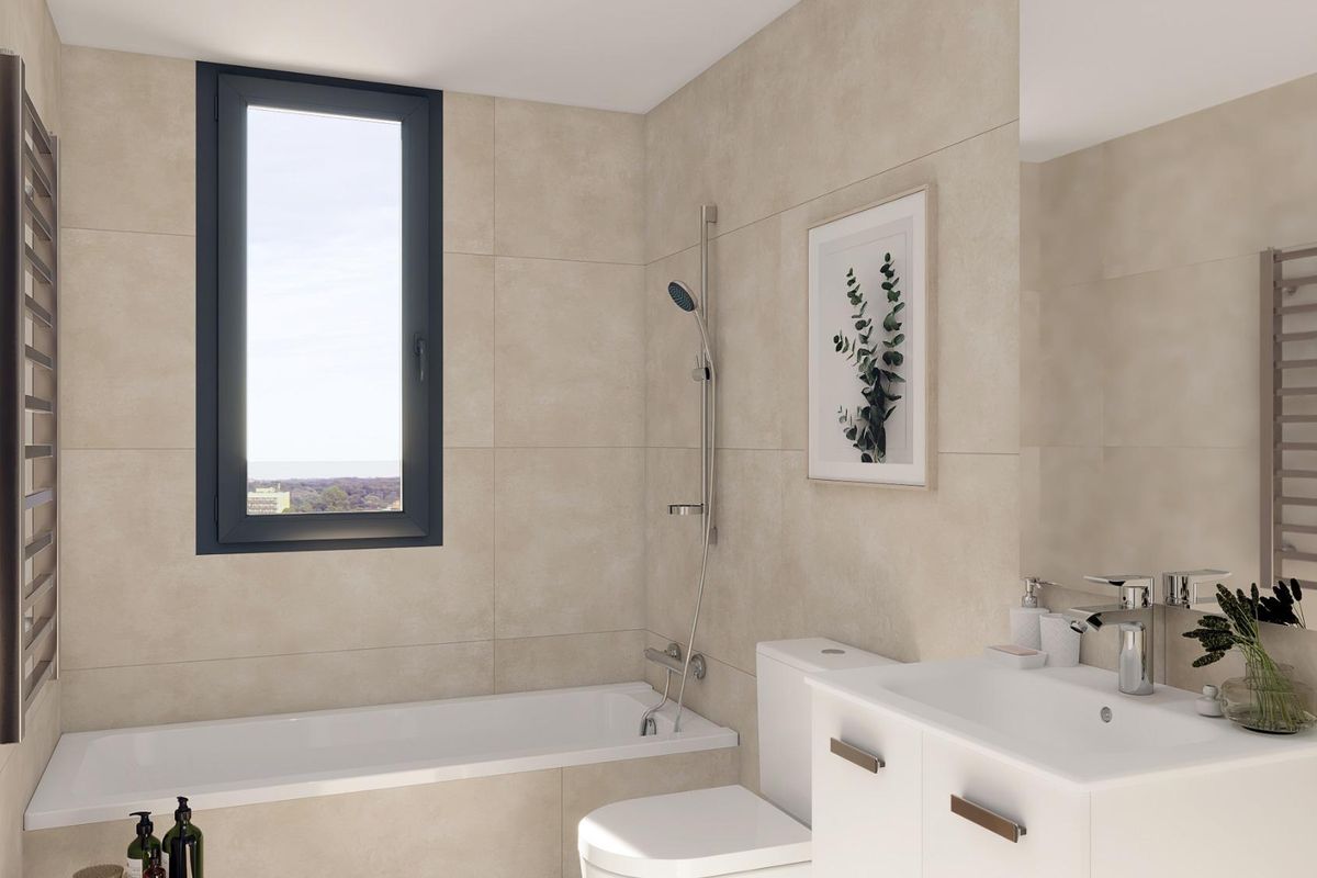 Heated indoor pool in Torremolinos complex