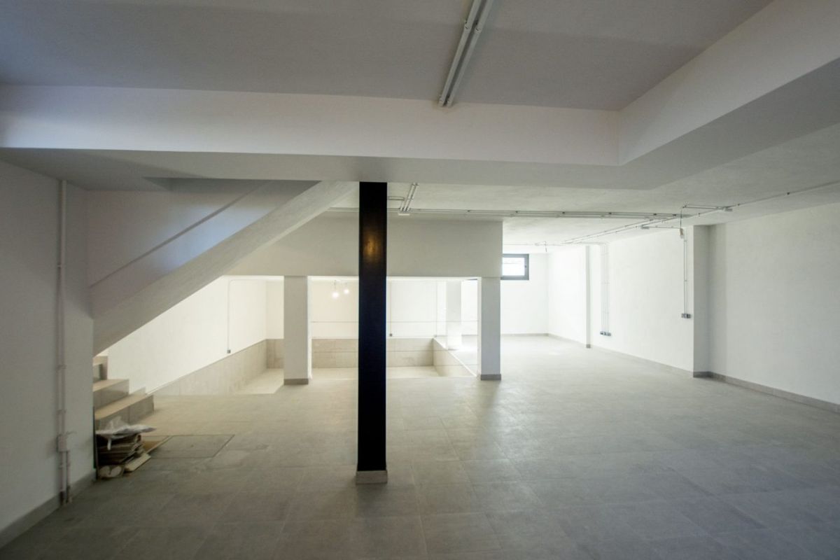 Ruime, lege kelder in een 4-slaapkamer villa, klaar voor aanpassing in Málaga, Costa del Sol.