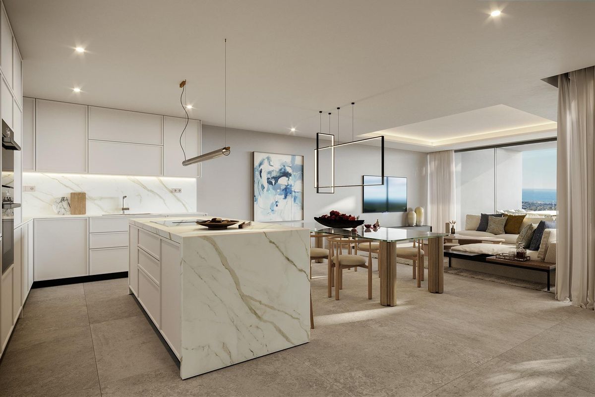 Moderne keuken in een 4-slaapkamerappartement in Casares, met stijlvol eiland en uitzicht op zee.