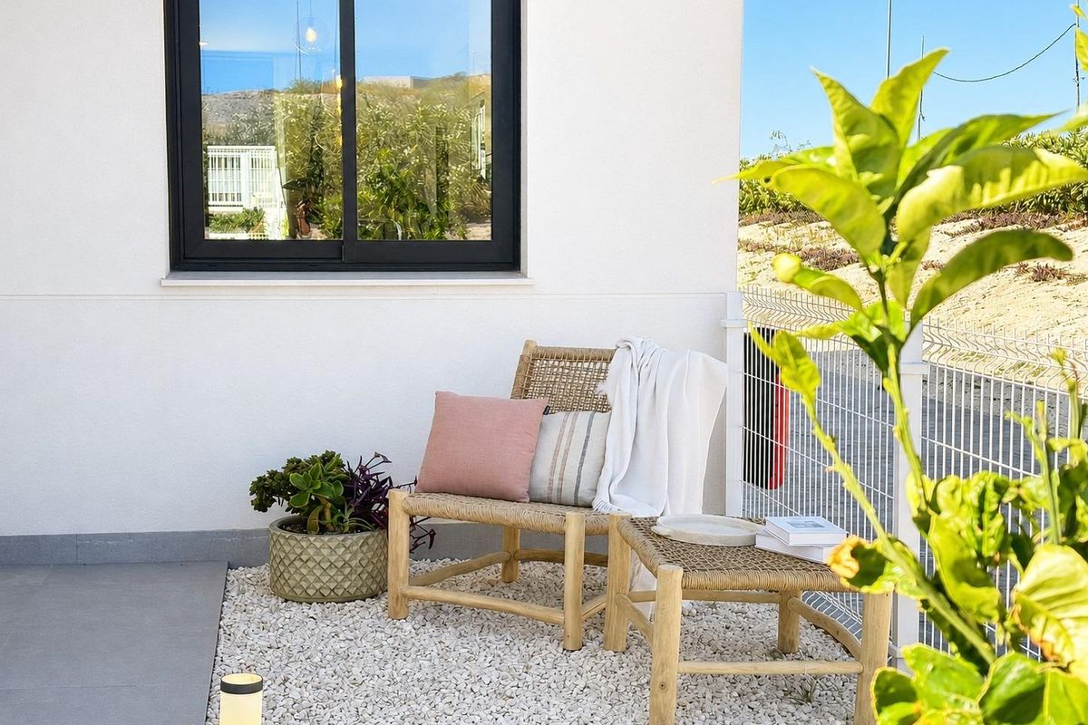 Nieuwbouwwoningen: instapklare rijhuizen en halfvrijstaande villa’s in het Altaona Golf Resort, Murcia