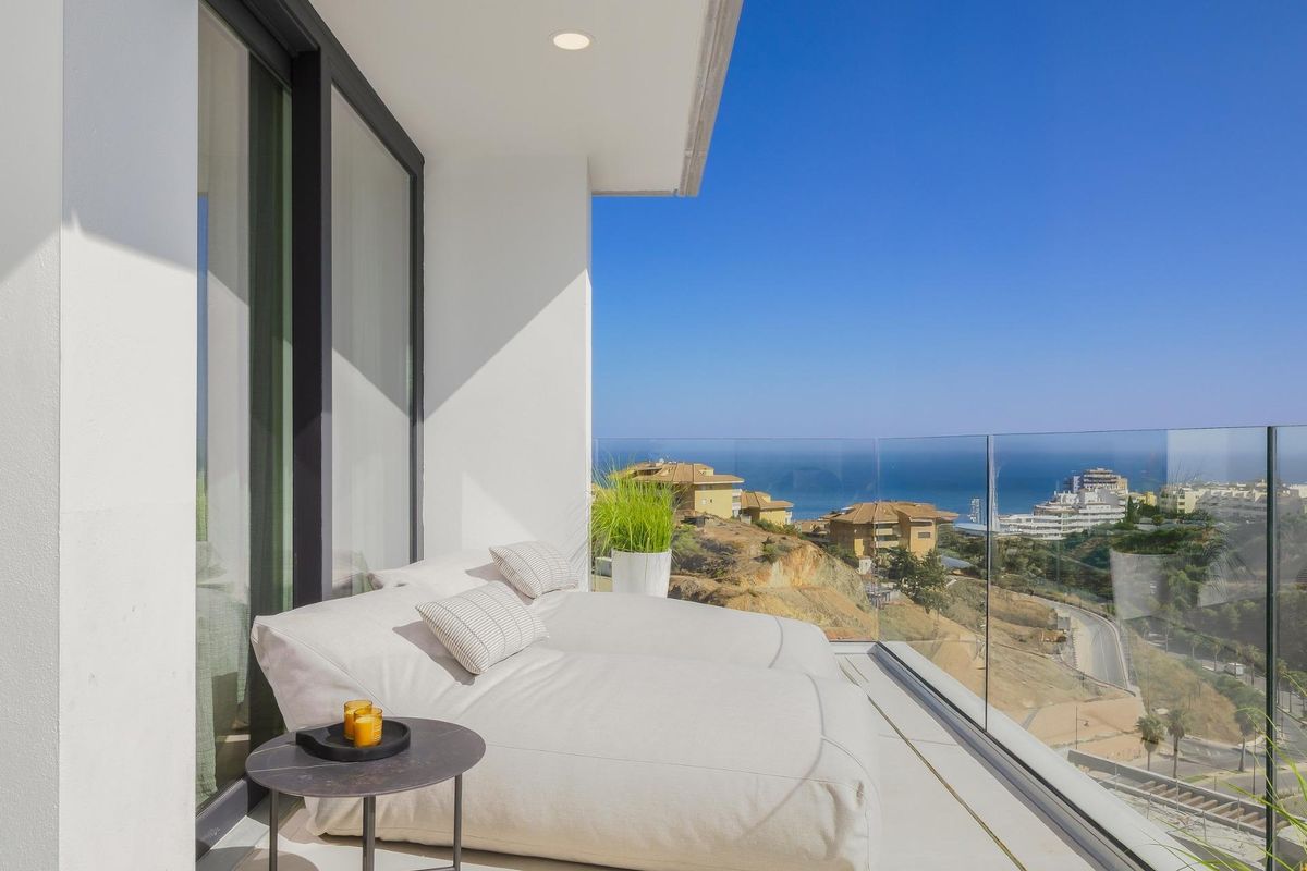 Luxe nieuwbouwwoningen met zeezicht in El Higuerón, Costa del Sol
