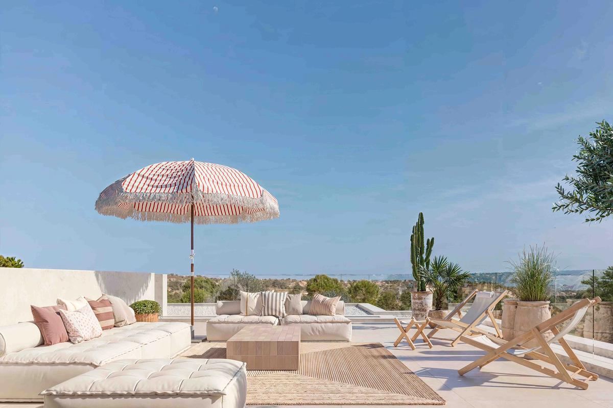 Villa with seamless indoor-outdoor living