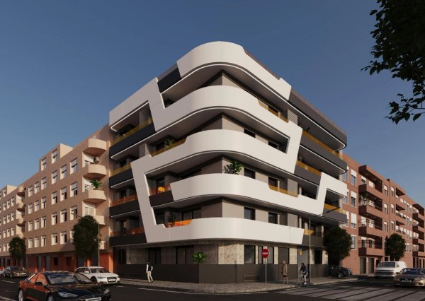 Front view of 3-bed apartment in Torrevieja