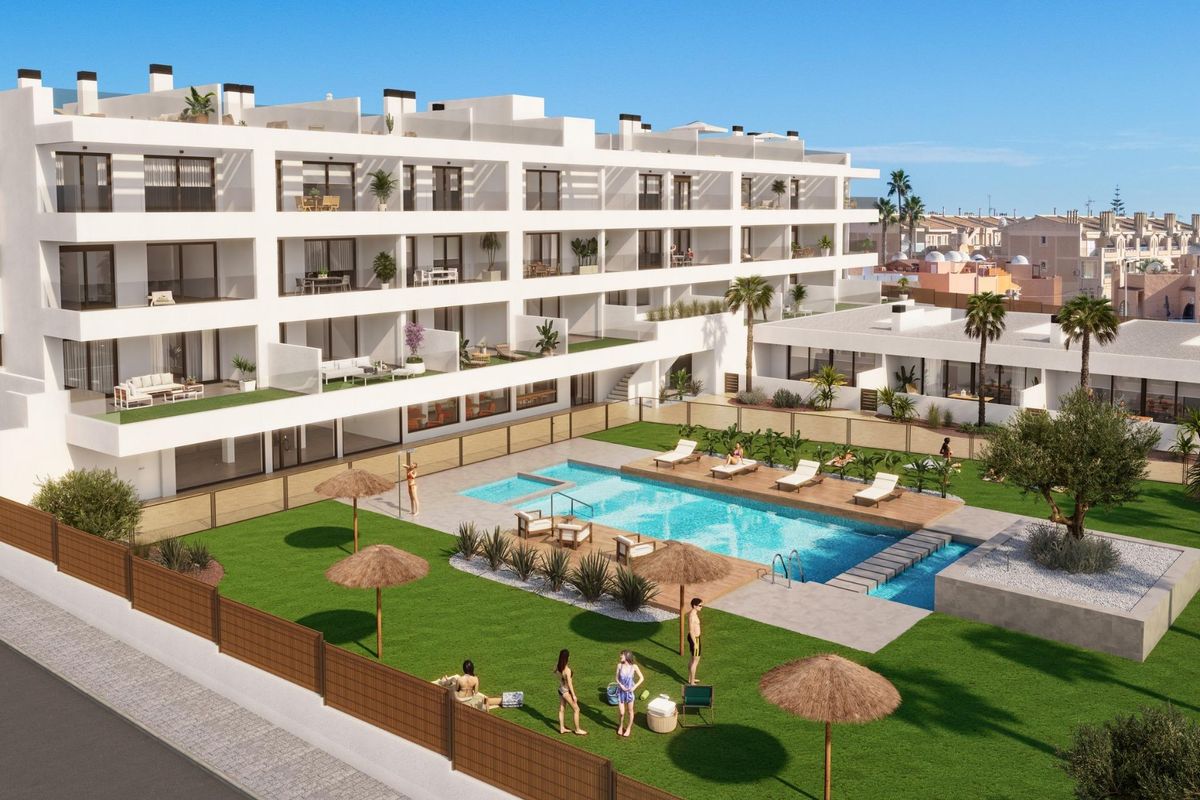 3-Bed Penthouse Torrevieja Sea Views - Image 6