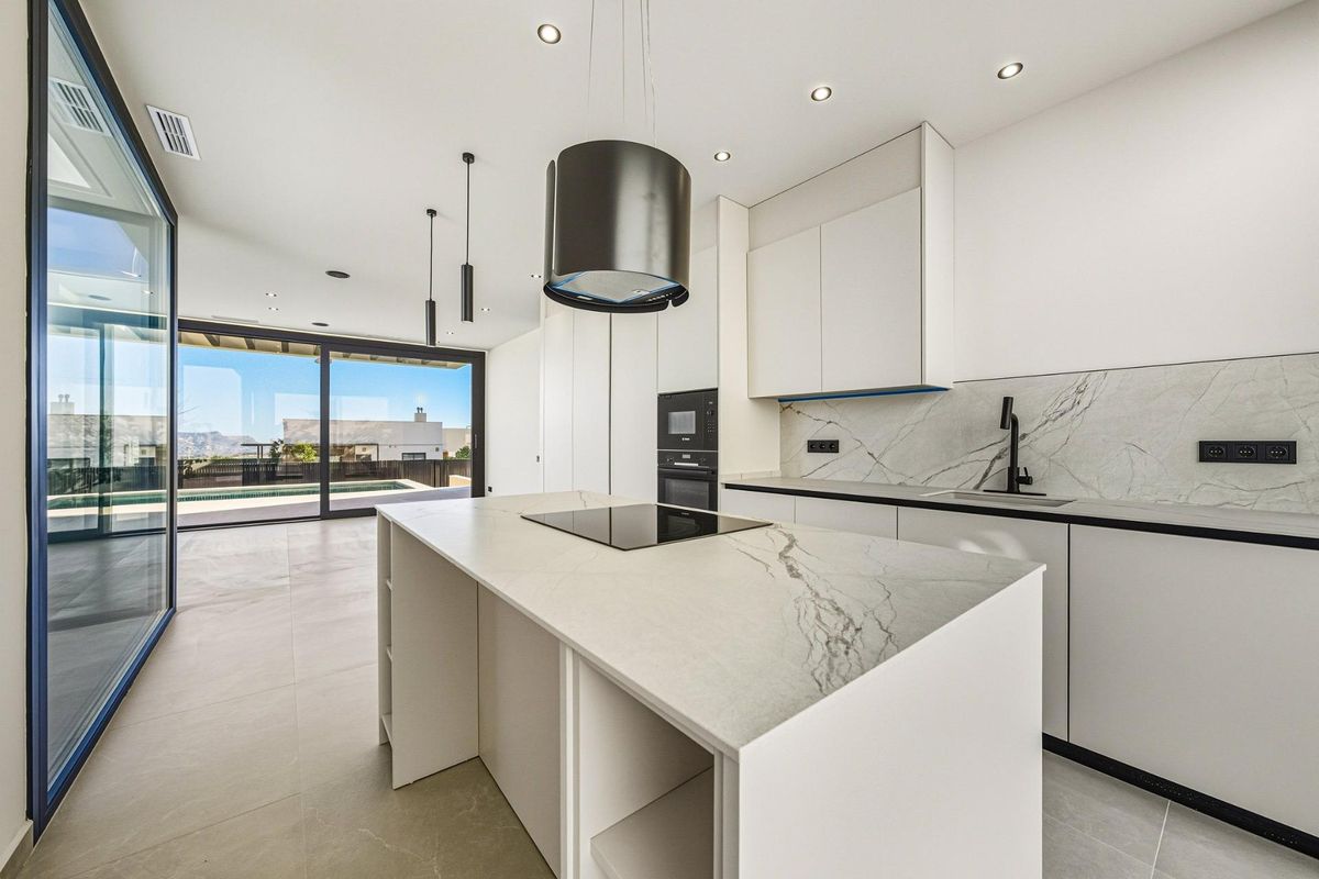 Uitzicht op zee vanaf villa in Polop