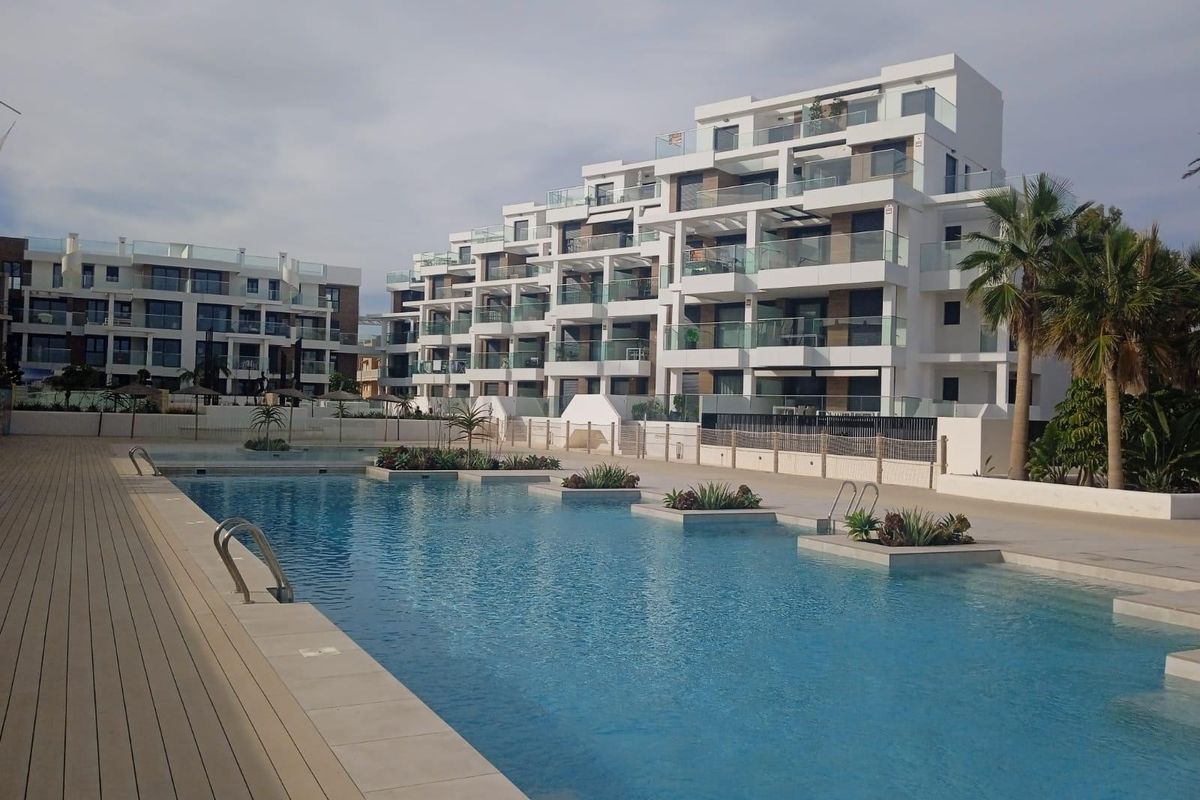 3-Bed Apartment Denia Sea Views - Image 12