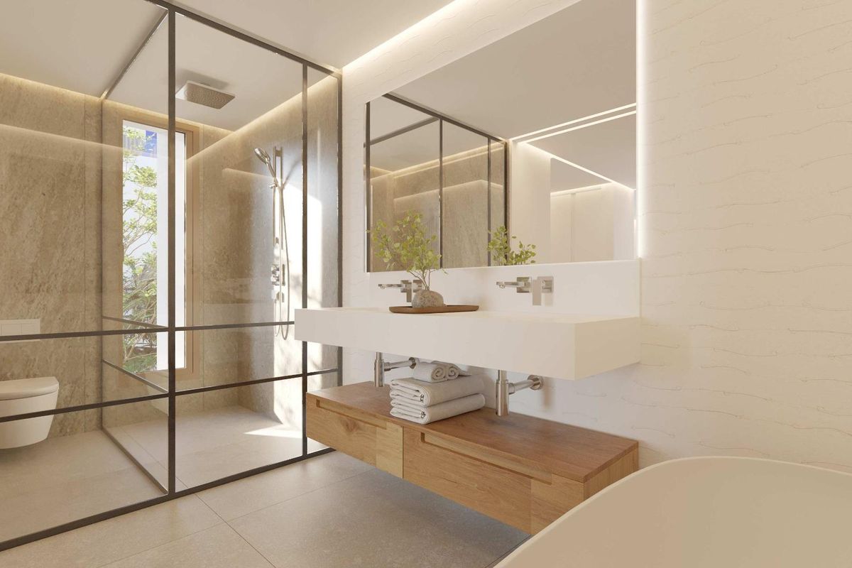 Chique badkamer met glazen douche en minimalistisch ontwerp in Estepona, Costa del Sol.