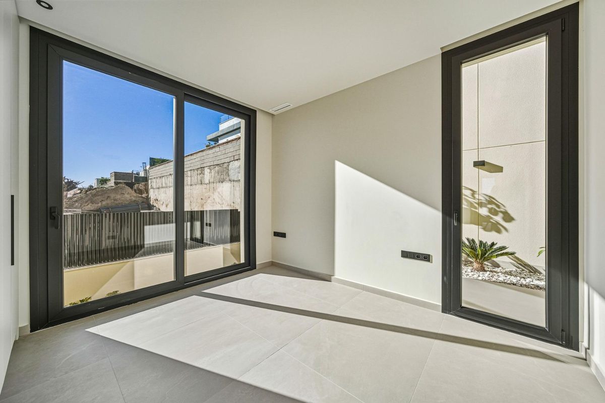 Ruime villa slaapkamers in Polop