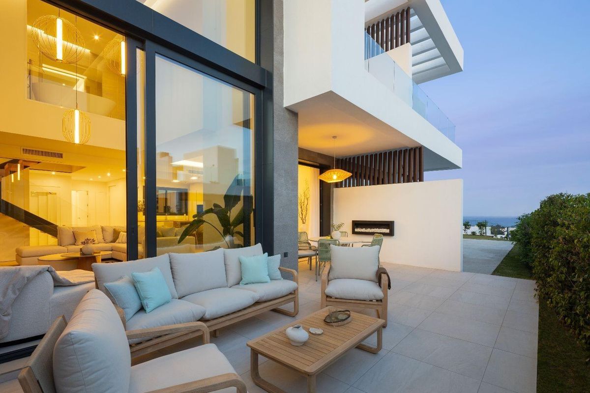 Villa in Marbella mit Meerblick und Pool