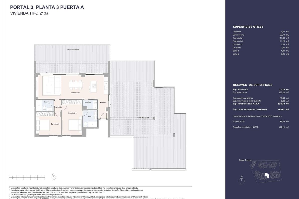 Plattegrond van een 2-slaapkamer penthouse in Marbella. Duidelijke ontwerpdetails en afmetingen.