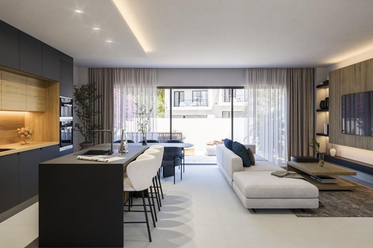 Moderne keuken en woonkamer in een 3-slaapkamer huis, helder en open, gelegen in Estepona.