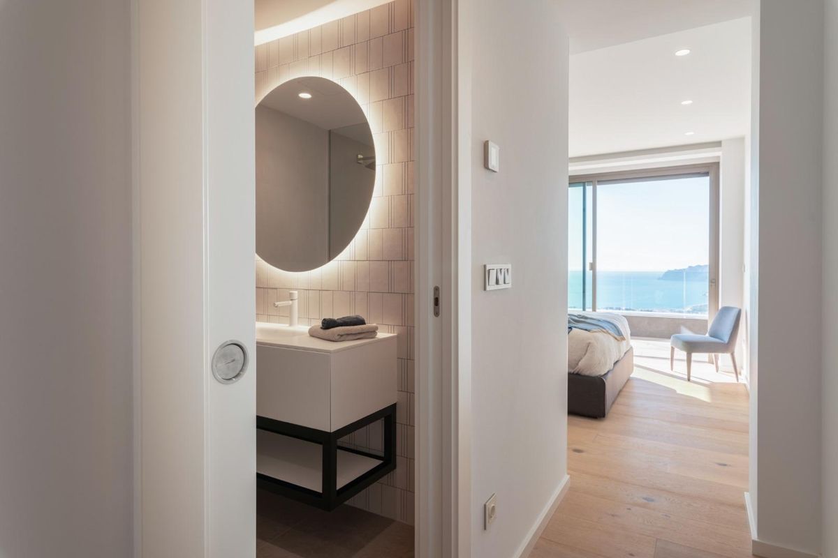 NEW BUILD LUXURY VILLA IN CUMBRE DEL SOL