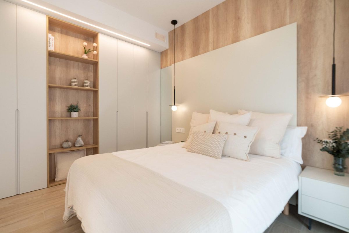 Chic slaapkameropstelling in een 3-slaapkamer villa, gelegen in Rojales, met mooie decoratie en voldoende opslagruimte.