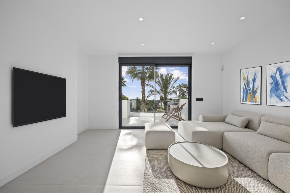 3-Slaapkamer Duplex Estepona Zeezicht - Afbeelding 6