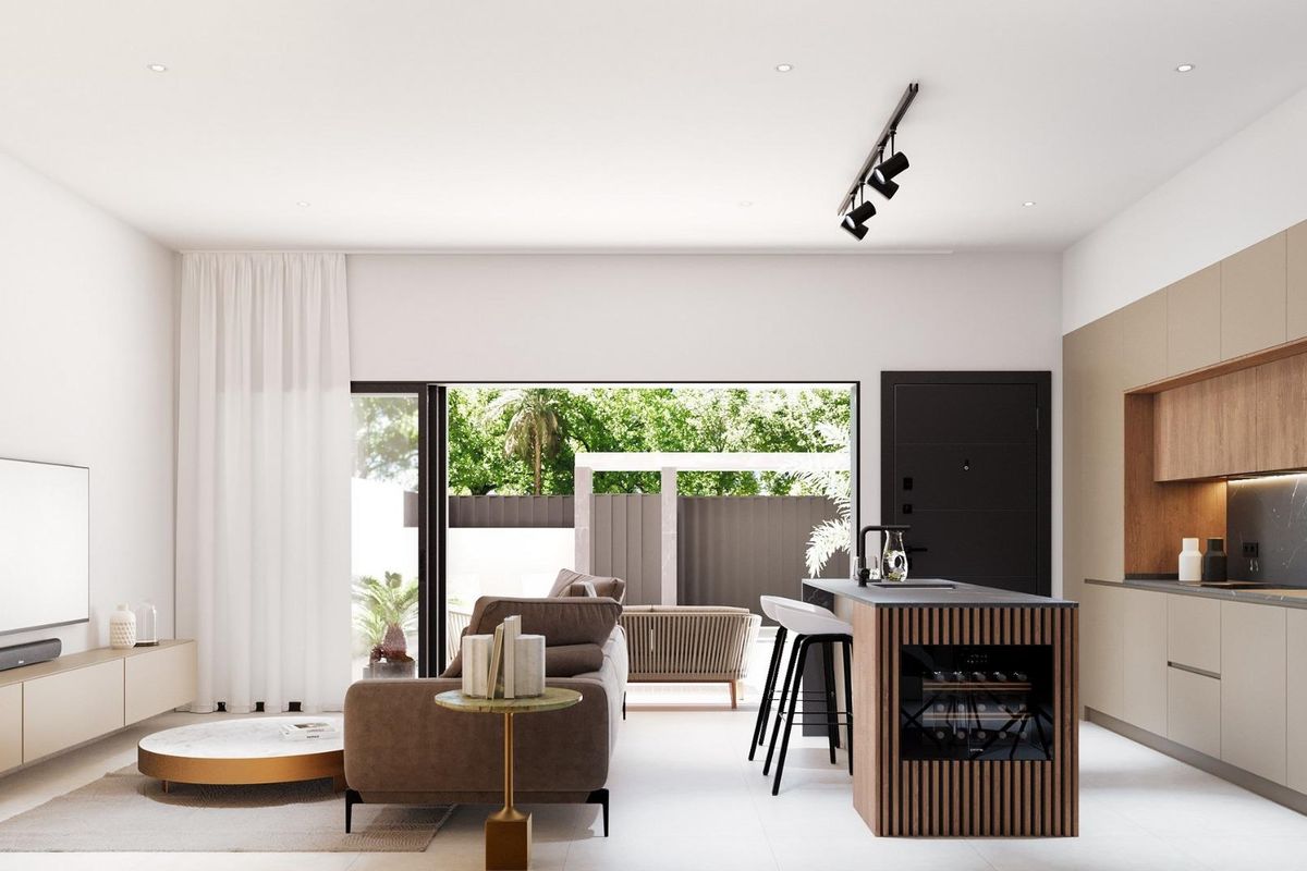 Ruime en luchtige woonkamerontwerp dat comfort toont in de 3-slaapkamer bungalow in Pilar de La Horadada, Spanje.