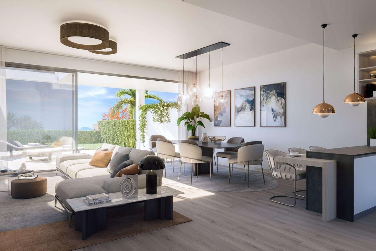 Stijlvol interieur van een 3-slaapkamer herenhuis in Manilva, met ruime woon- en eetruimtes.