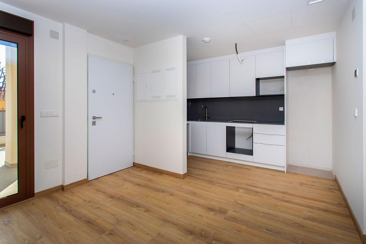 Moderne keuken in een 3-slaapkamerappartement in Hondón de las Nieves, Costa Blanca Zuid.