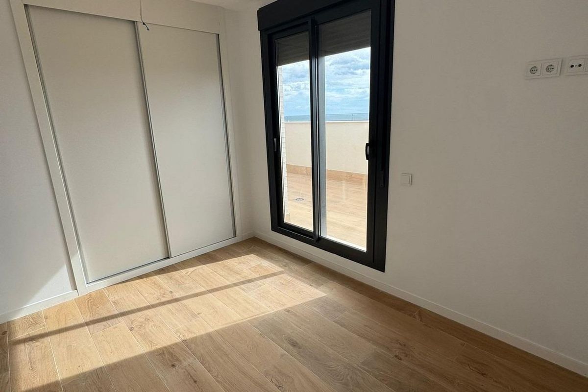 3-Slaapkamer Penthouse Alicante Zeezicht - Afbeelding 17