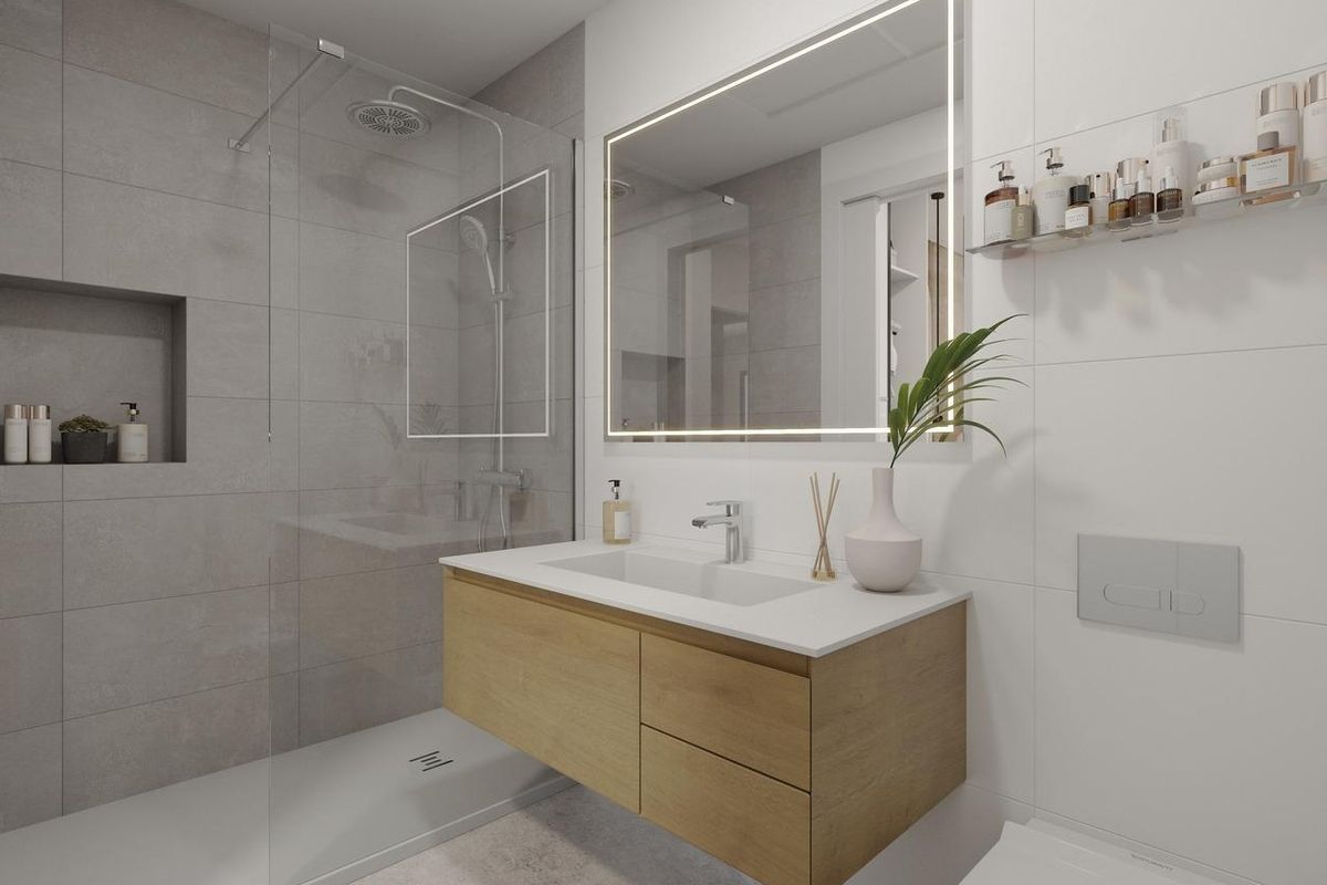 Moderne badkamer met elegante armaturen in een 3-slaapkamer villa in Los Alcazares.