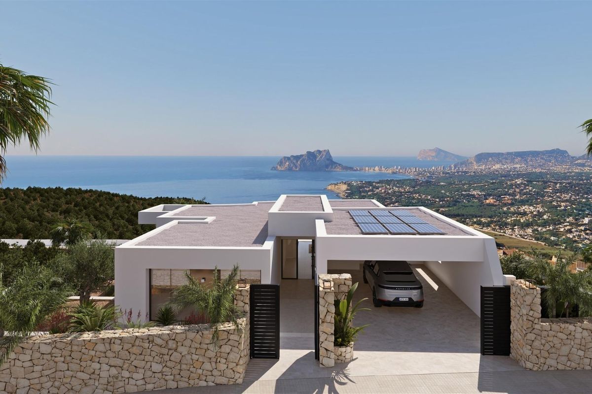 Moderne Villa mit Pool und Terrasse